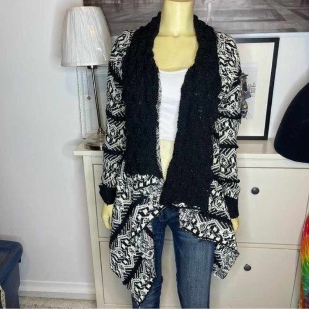 Black & White Open Knit Cardigan Asymmetrical Style Geometric Design  Size S
